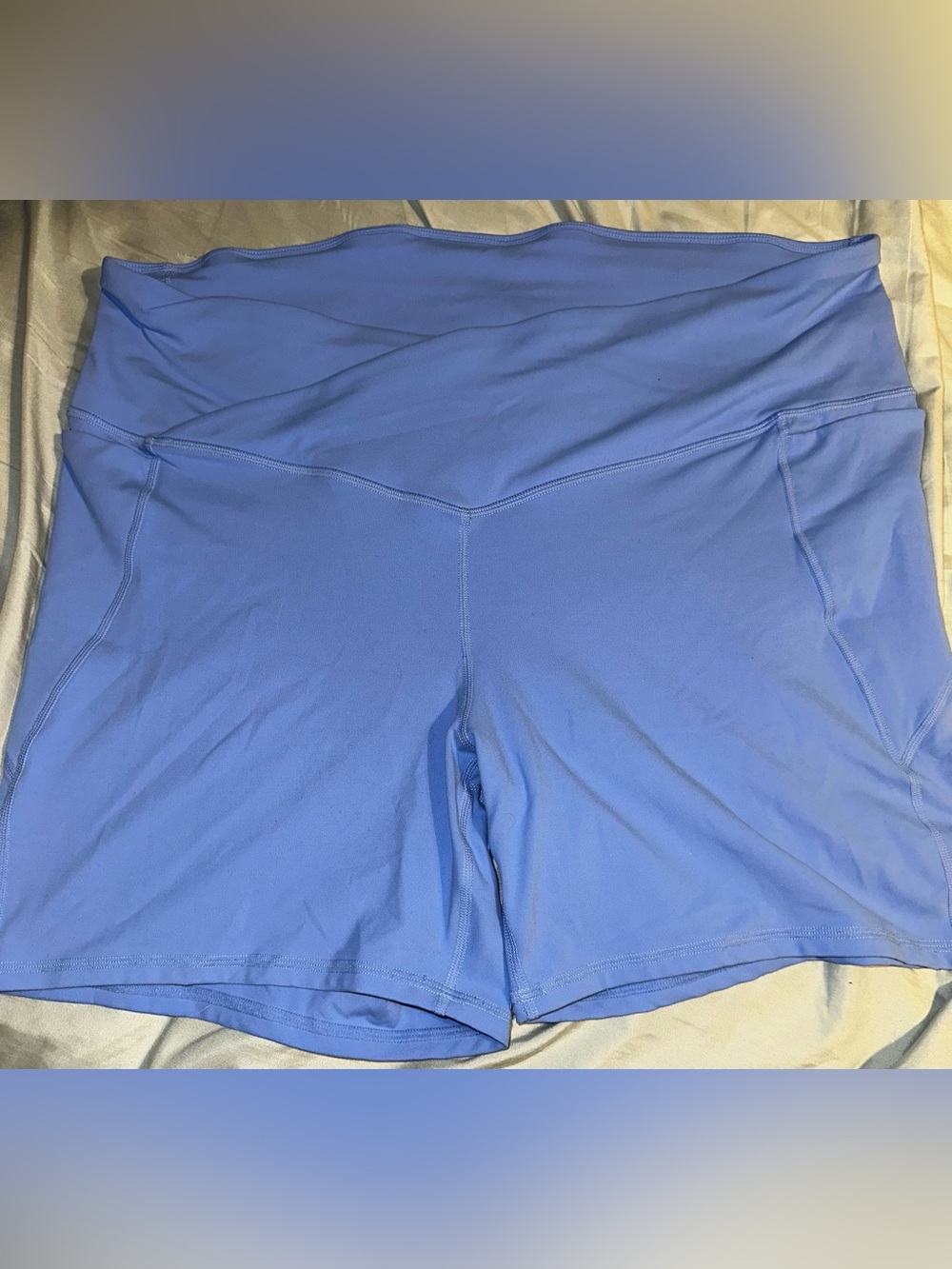 SOLD - Fabletics Shorts 2x